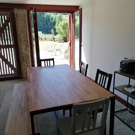 Hébergement de vacances Quinta De Fora Wines & Tourism *