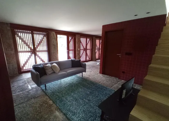 Quinta De Fora Wines & Tourism * ギマランイス