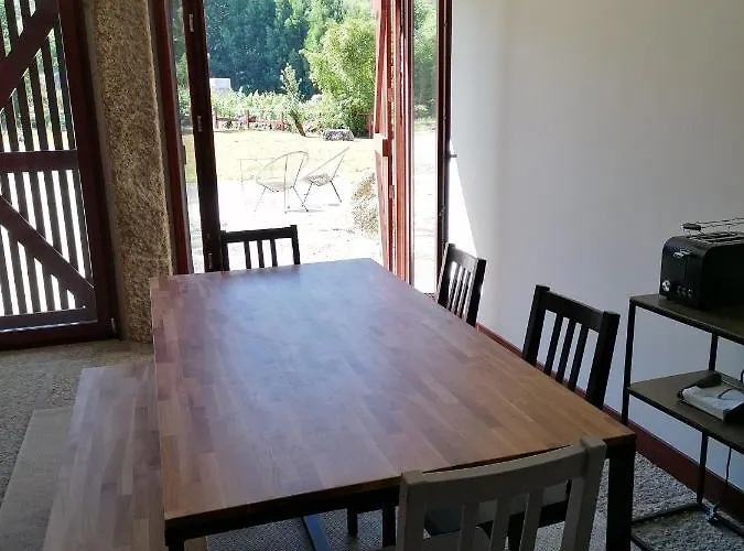 Hébergement de vacances Quinta De Fora Wines & Tourism *